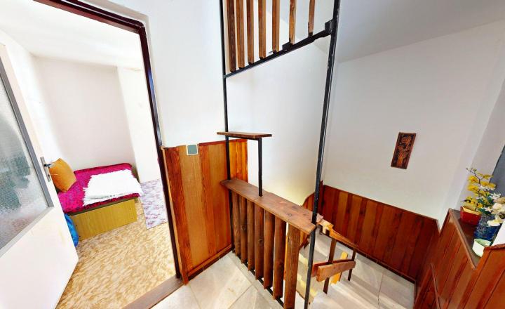 NA PREDAJ VEĽKÝ RODINNÝ DOM V OBCI VIŠŇOVÉ, POZEMOK 775 m2 - fotografia 7