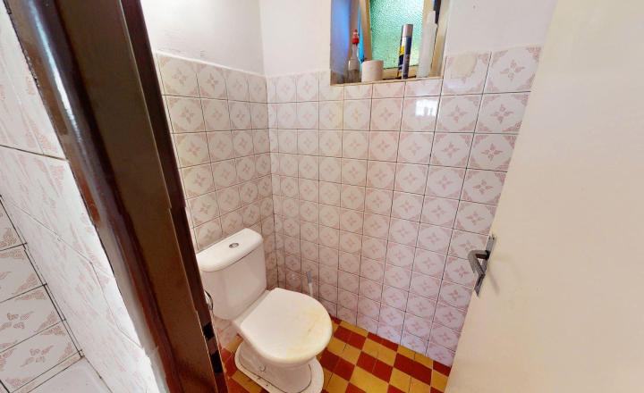 NA PREDAJ VEĽKÝ RODINNÝ DOM V OBCI VIŠŇOVÉ, POZEMOK 775 m2 - fotografia 11