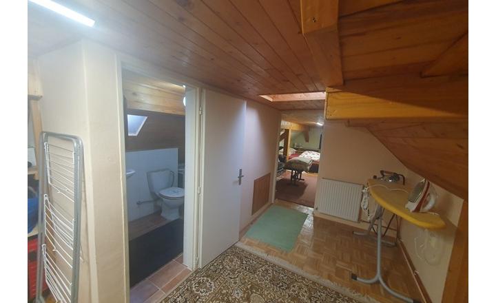 Zaujímavý dom 5iz.1438m2+garáž+4x park. Dolné  Dubové pri TT - fotografia 17