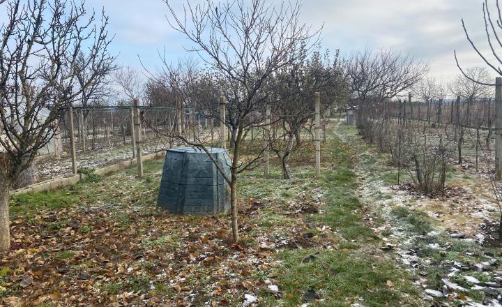 Rodinný dom v Slovenskom Grobe, 110 m2 – veľký pozemok 2 142 m² , všetky IS - fotografia 8