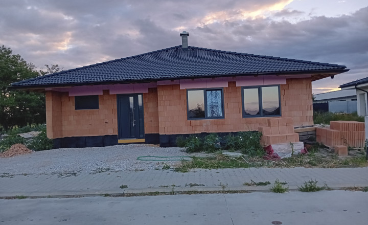 Novostavba! 4 izbový rodinný dom, Hájna ulica, Bernolákovo - fotografia 1