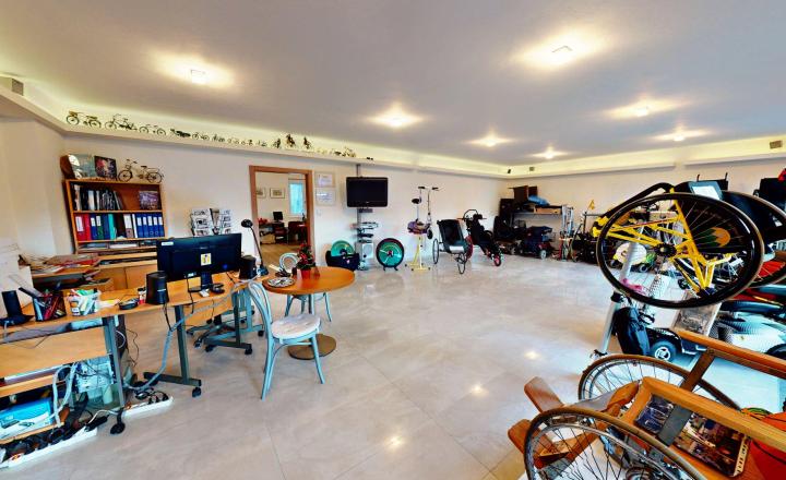 OBCHODNÝ PRIESTOR S KANCELÁRIOU, 98,60 m², ŽILINA – ŠAŠVÁRKA - fotografia 1