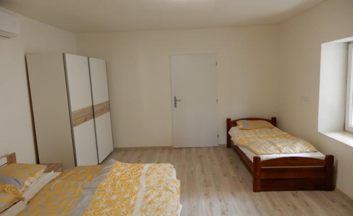 Útulný Rodinný dom, 130 m2, rekonštrukcia, Zbrojníky, okr. Levice - fotografia 6