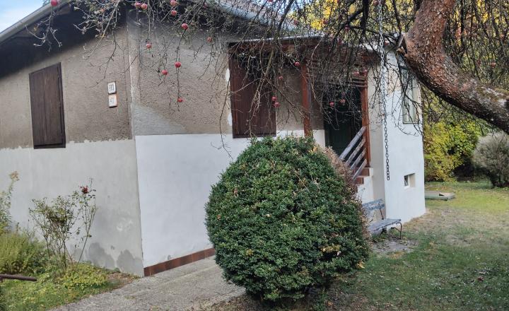 Rodinný dom s veľkou záhradou a množstvom priestoru – Krompachy - fotografia 15