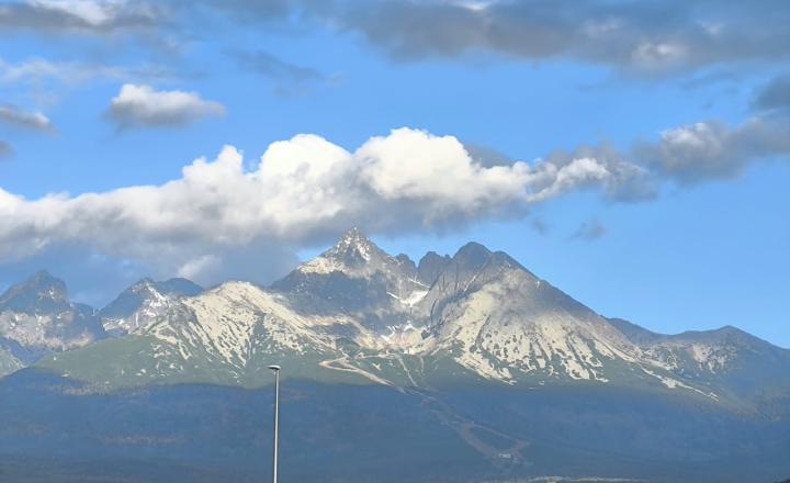 NA PREDAJ! NOVOSTAVBA 4 IZB. BUNGALOVU VO VYSOKÝCH TATRÁCH - fotografia 3