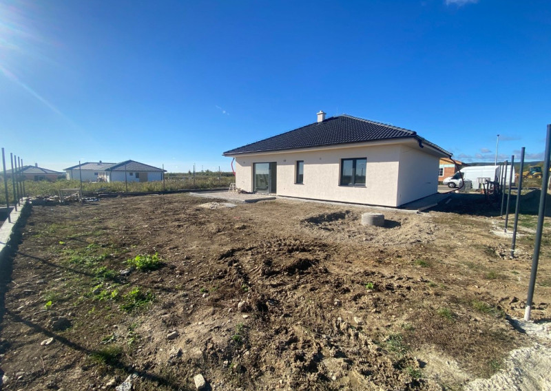 Rezervované! Štvorizbový RD v Modre, obytná plocha 104 m2, pozemok 554 m2, úprava exteriéru v cene