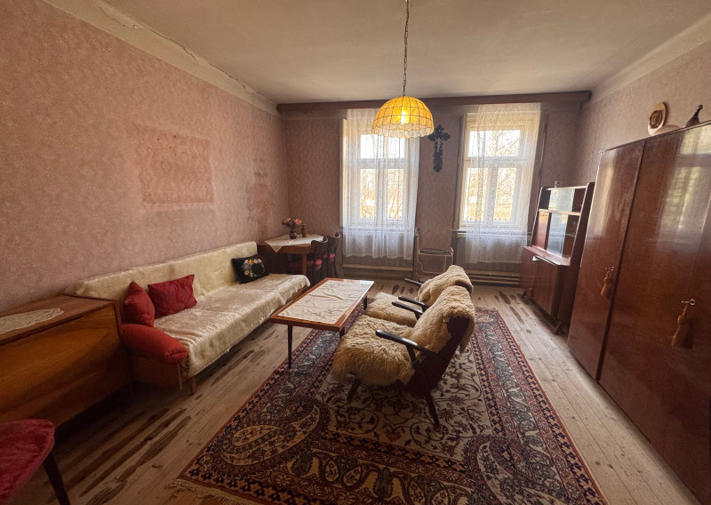 Rodinný dom, pôvodný stav, 1 787m2, Kráľová pri Senci