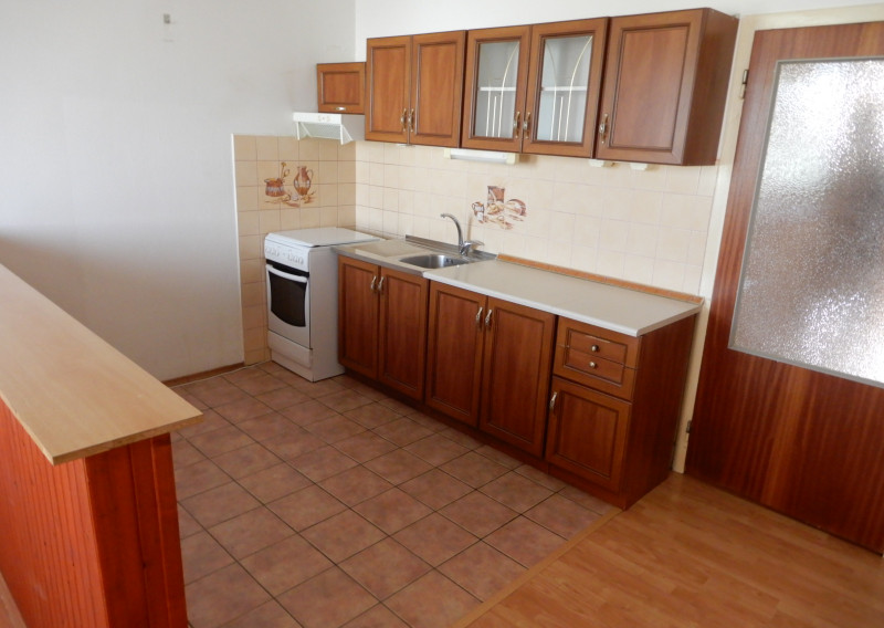 1 izbový byt,46 m2,čiastočná rekonštrukcia,Rybníky V, Levice