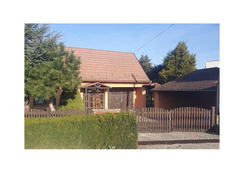 Rodinný dom 5iz.1438m2+garáž+4x parkov. Dolné  Dubové pri TT