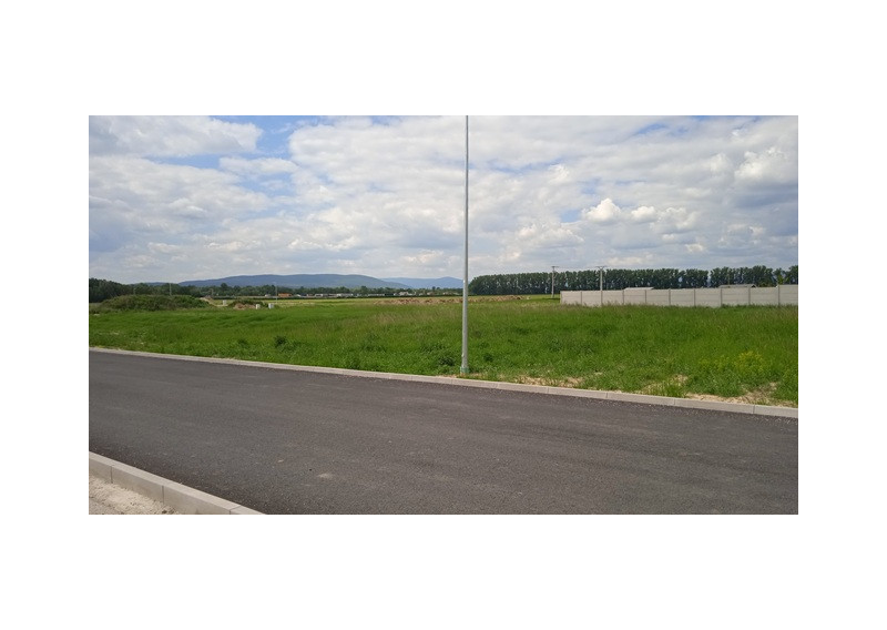 Pozemok pre výstavbu RD 730m2 Hrádok pri Piešťanoch