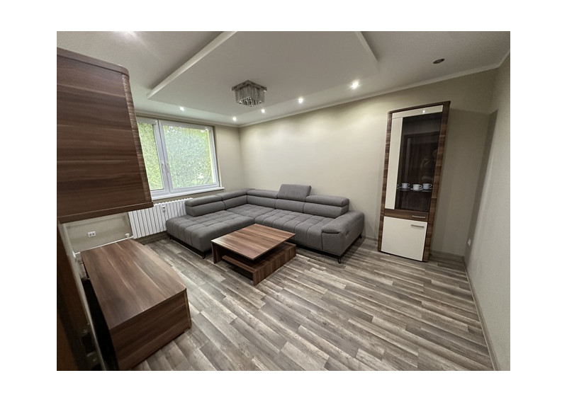 Prenájom zariadený 2-izbový byt 48m2 A. Hlinku, Piešťany